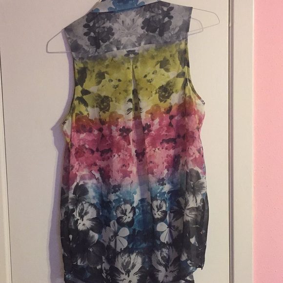 Beautiful Sheer Floral Blouse in Stunning Colors - Picture 6 of 6